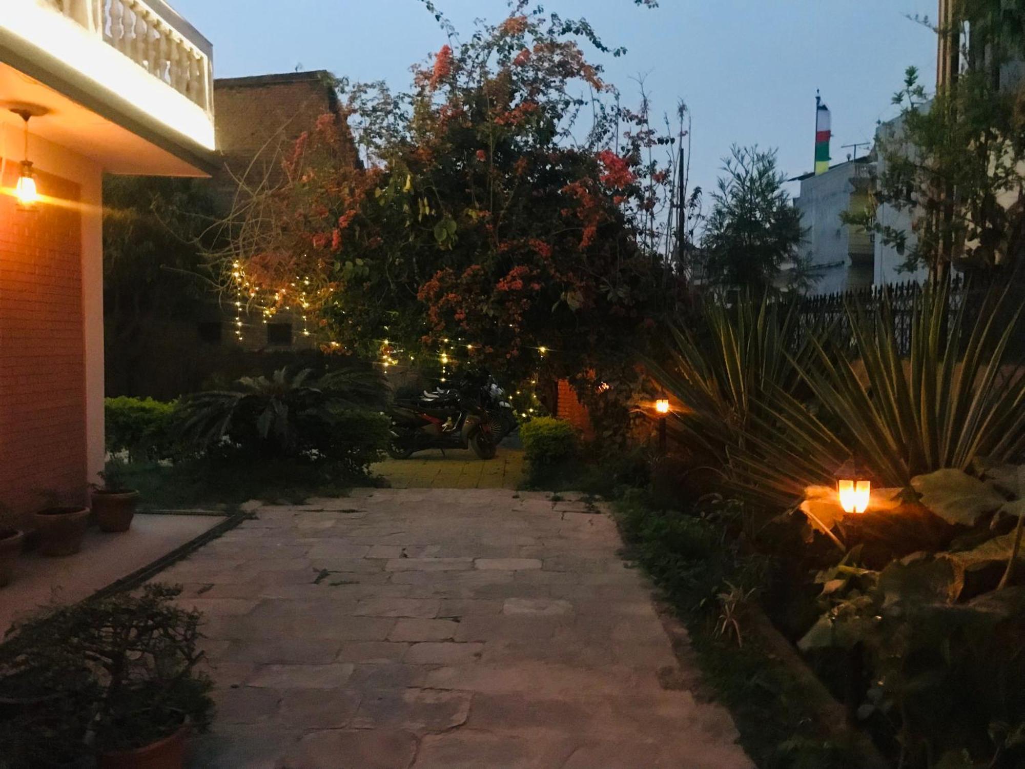 קטמנדו Hotel Lotus Garden מראה חיצוני תמונה